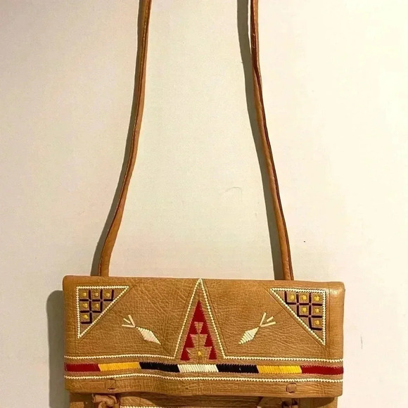 Handmade print embroidery leather shoulder bag - Picture 8 of 8